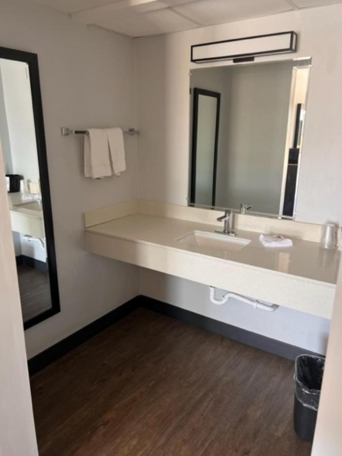 Dublin Inn And Suites Dış mekan fotoğraf